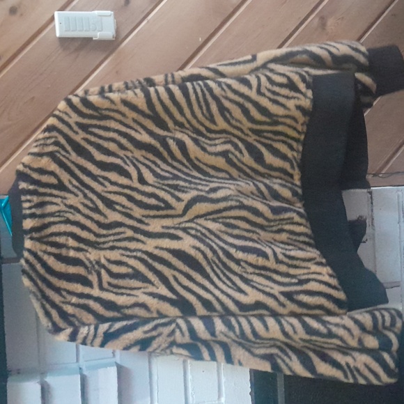 Coat - Picture 2 of 3